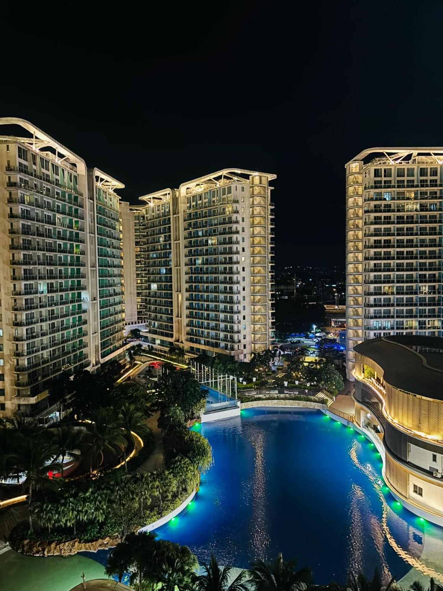 Holiday Escape Philippines Manila Esterno foto